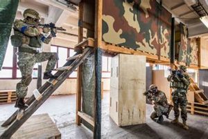 Dominate the Close Quarters: CQB Airsoft Arena Tactics | Ultimate Airsoft Guide for Beginners, Tactics & Gear Reviews